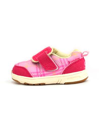 为宝宝迈出稳健第一步 女童学步鞋选购与护理全指南